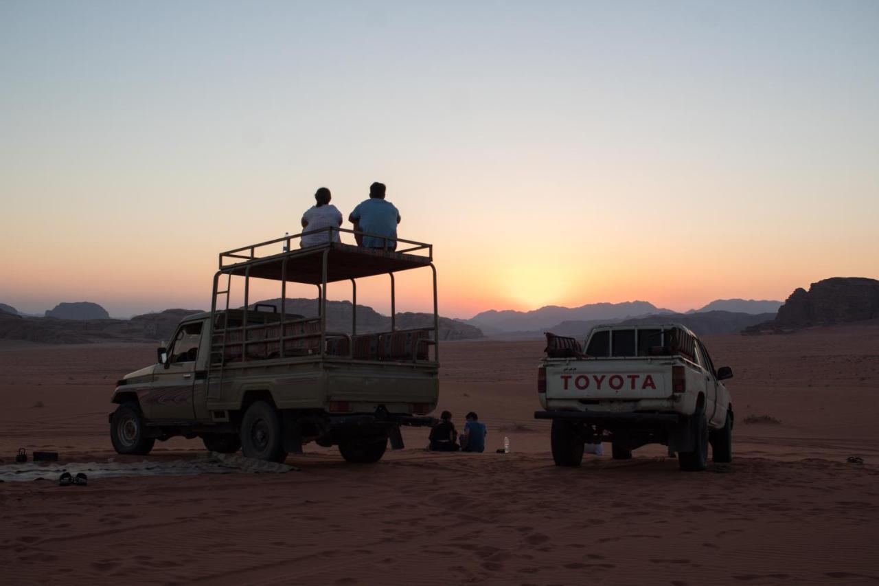 Sunset Oasis Camp Hotel Aqaba Bagian luar foto