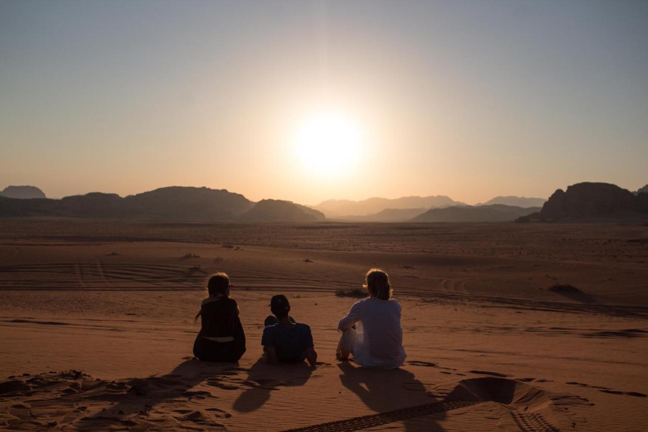 Sunset Oasis Camp Hotel Aqaba Bagian luar foto